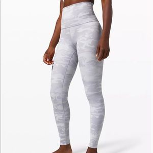 Wunder Under Super-High-Rise Tight 28" Luxtreme